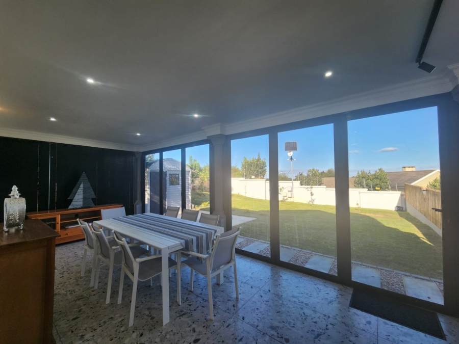 3 Bedroom Property for Sale in Mont Fleur Mountain Estate Western Cape